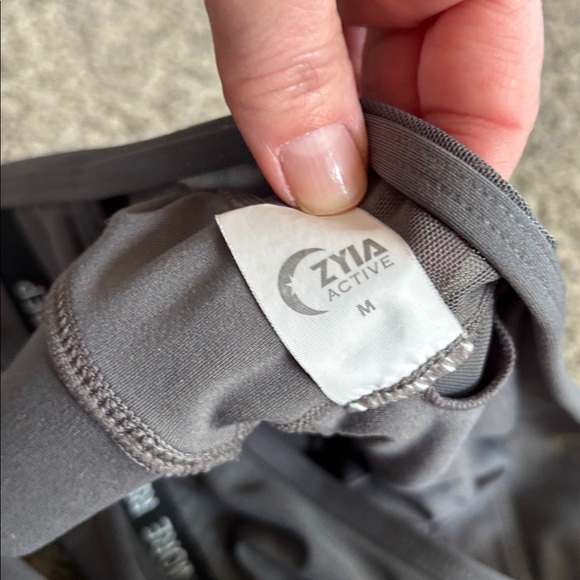 Zyia Active sports bra size medium - Picture 5 of 5